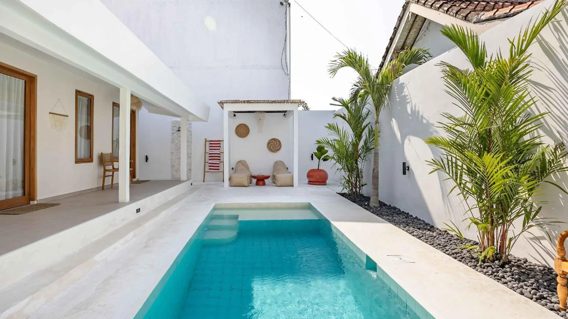 Casa Kokoon - New Bright & Quiet 2Br Mertanadi Seminyak With Private Pool And Parking Villa